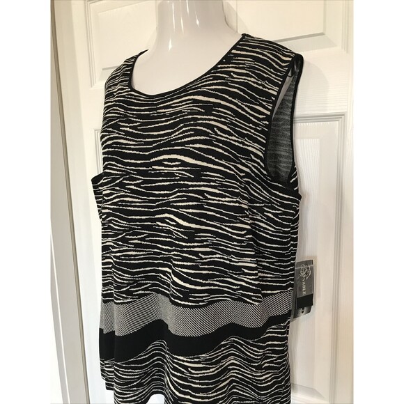 Nygard Collection Women's Plus Size Black & Tan Woven Knit Sleeveless Top 3X - Picture 1 of 8